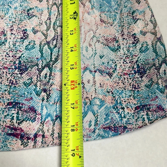 Lovers + Friends Strappy Python Print Silky Tank Top Women’s Small Keyhole Back - Picture 10 of 10